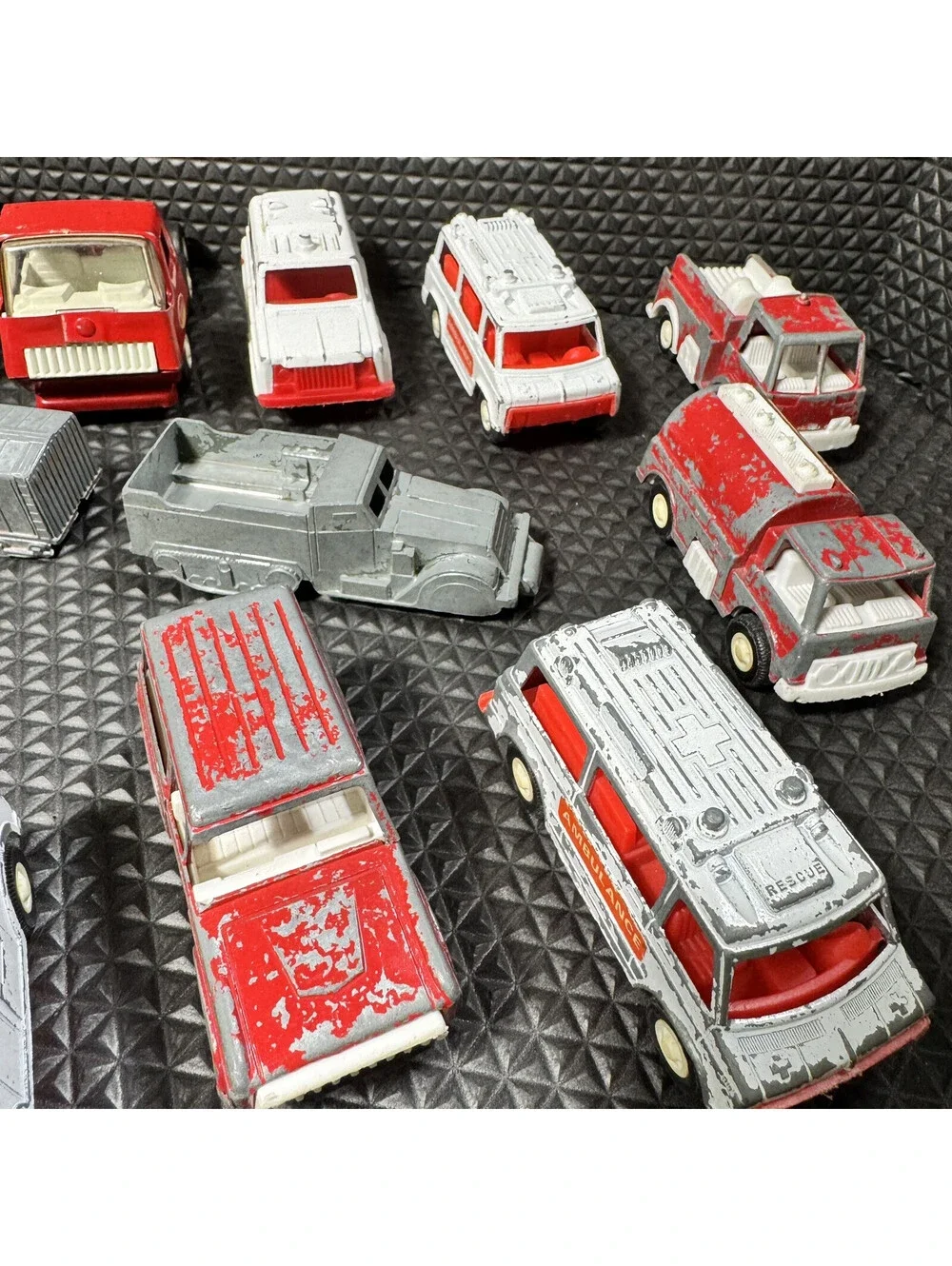 15 Vtg Tonka, Tootsie Toys, Gowland Cars Trucks Ambulance Fire Truck Cast Metal